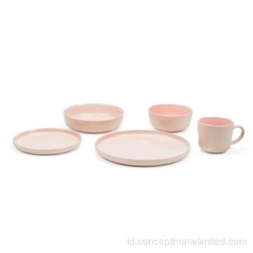 Makan malam stoneware berlapis kaca reaktif yang diatur dalam warna pink